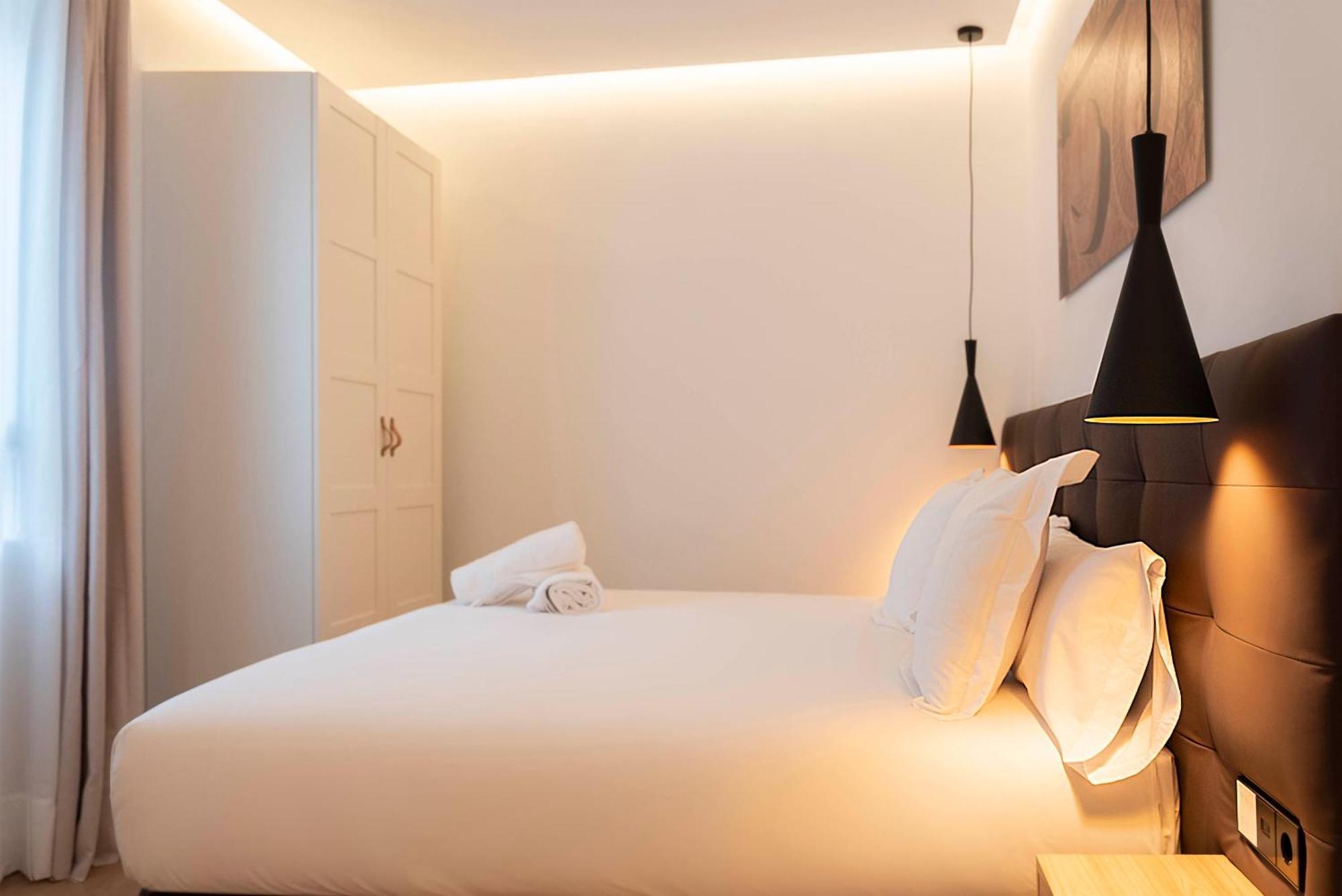 Woohoo Rooms Boutique Luna มาดริด ภายนอก รูปภาพ